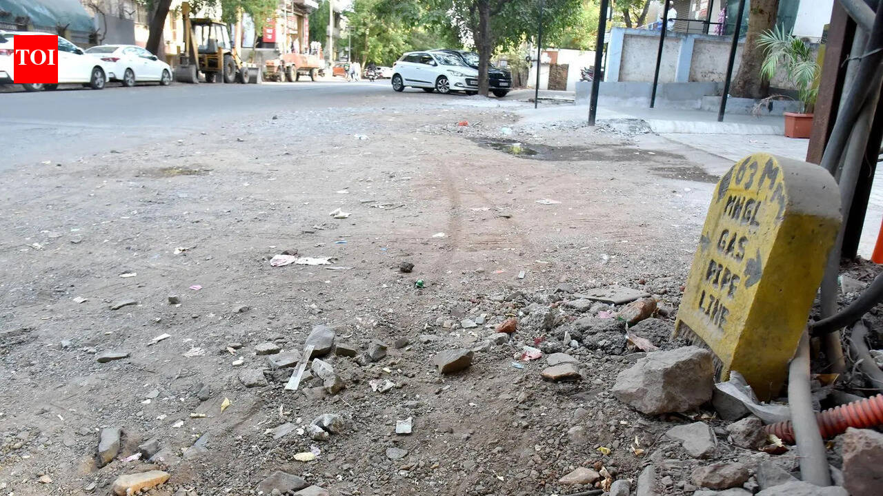 Nashik roads dug up by MNGL to be fixed after poll code is lifted