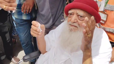 Asaram surrenders at Jodhpur Central Jail after HC upholds life sentence for rape of minor