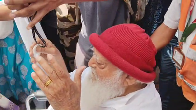 Asaram surrenders at Jodhpur Central Jail after HC upholds life sentence for rape of minor
