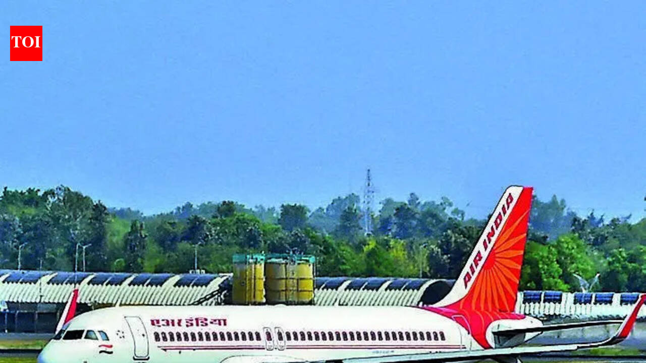 Woman caught smuggling 155g gold at Trichy airport