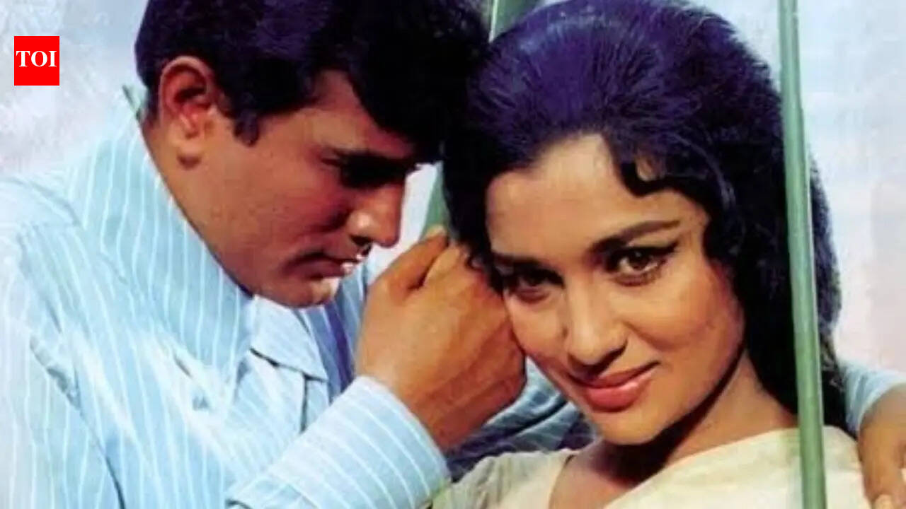 Asha Parekh recalls shocking fan frenzy and stone pelting over Rajesh Khanna during 'Kati Patang' song shooting in Nainital