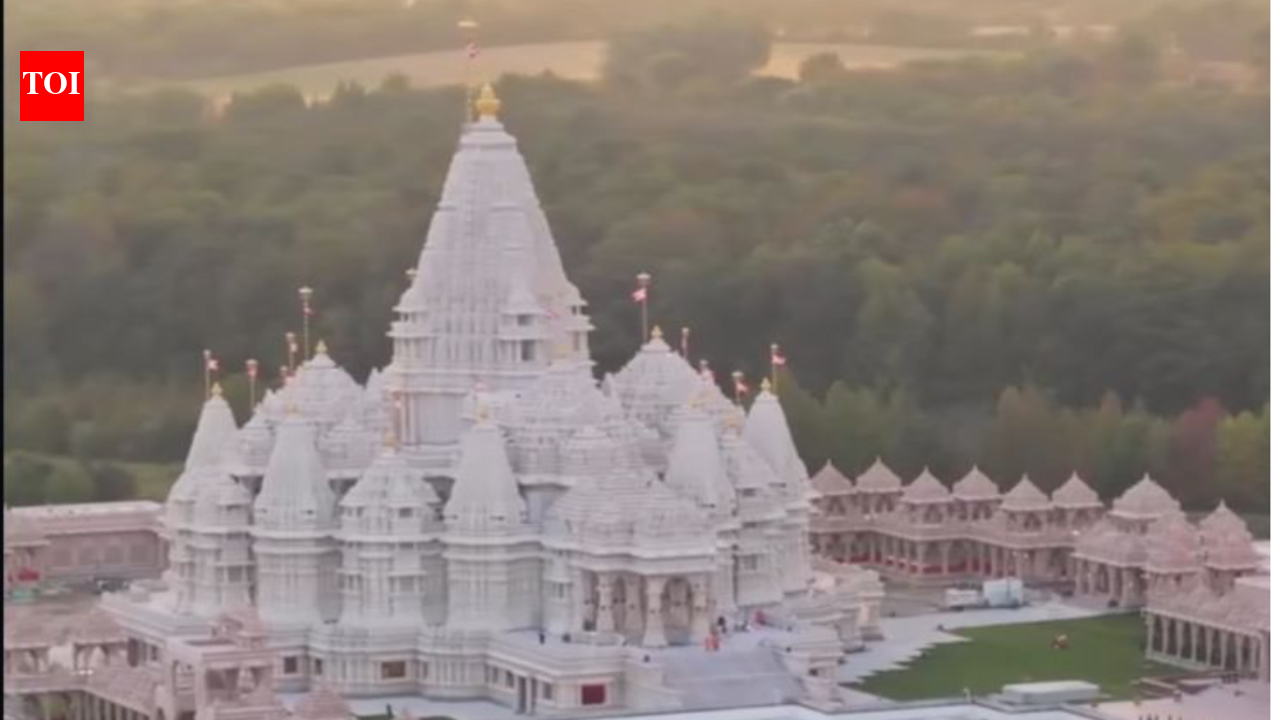 This temple is the largest Hindu temple in New Jersey, and also the largest outside Asia