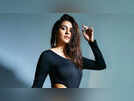 Mrunal shares BTS from &lsquo;Chunari Chunari&rsquo;