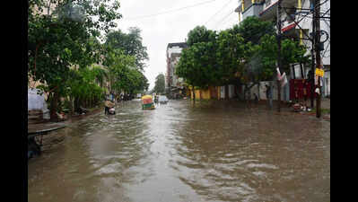  Buidco deploys machines, teams to tackle waterlogging in Patna