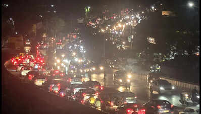 Thunderstorms paralyse parts of Bengaluru again