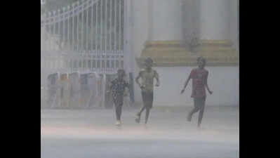 40 mm rain brings mercury down by 7°C
