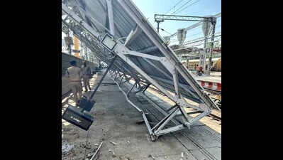 Three injured as portion of platform shed at Charbagh station collapses