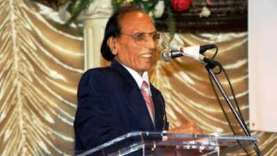 How Lakhnawi Mushaira at AIR gave wings to Bashir Badr’s poetic journey