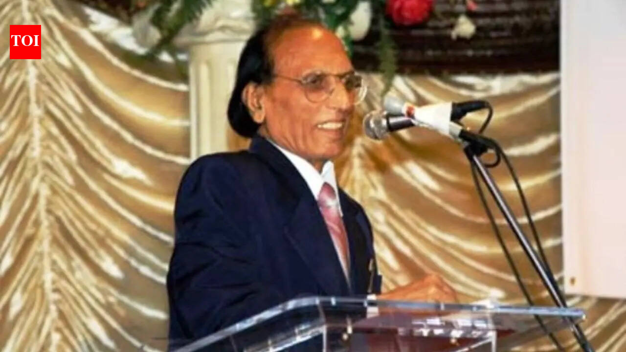 How Lakhnawi Mushaira at AIR gave wings to Bashir Badr’s poetic journey