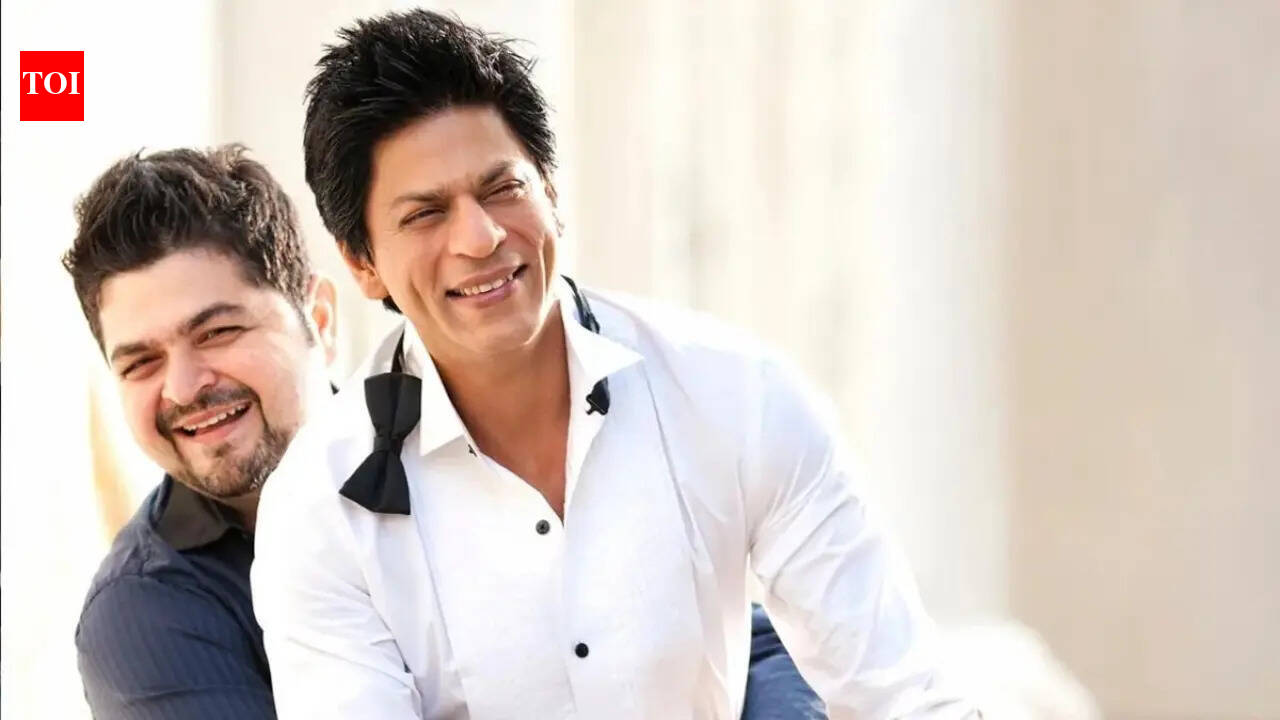 Dabboo Ratnani shares RARE Shah Rukh Khan memories; Says 90% of their shoots took place at Mannat