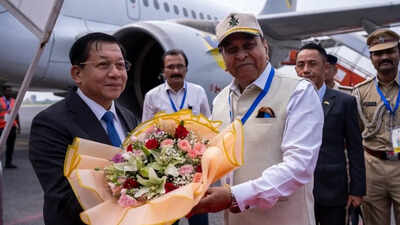 Myanmar President Min Aung Hlaing visits Bodh Gaya on first foreign trip since taking office