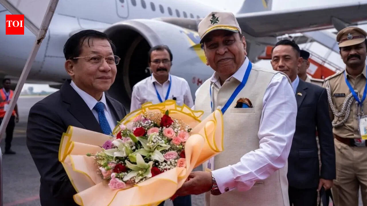 Myanmar President Min Aung Hlaing visits Bodh Gaya on first foreign trip since taking office