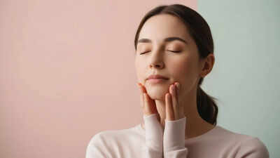 5-step face massage routine: A simple and natural way to wake up tired skin and get a healthy glow