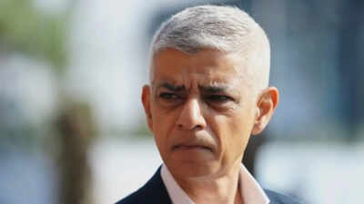  Sadiq Khan urges Londoners not to miss Trafalgar Square's Eid celebration