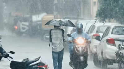 Rain lashes parts of Delhi-NCR; IMD issues yellow alert