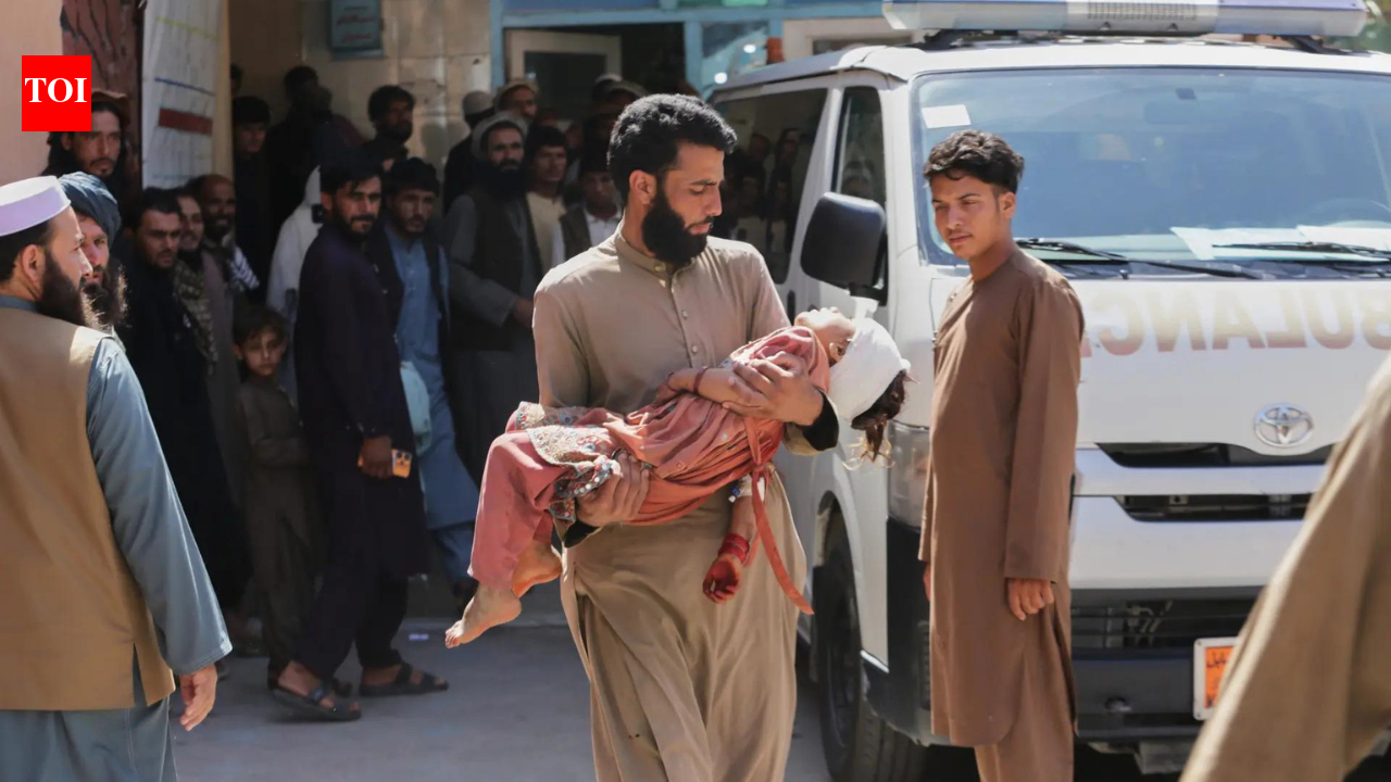 Truck carrying Afghan refugees from Pakistan overturns, killing 22