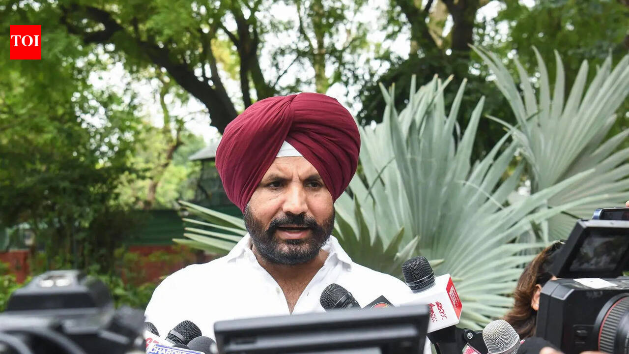 Congress meeting turns stormy over Punjab leadership and poll performance