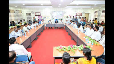 Mango growers, buyers agree on quality-based pricing in Chatra