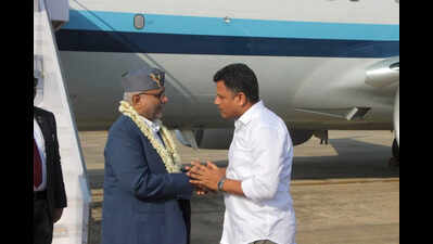 Vice-President arrives in Mangaluru