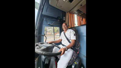 Emotional farewell for KSRTC’s 'never-late' driver Machado