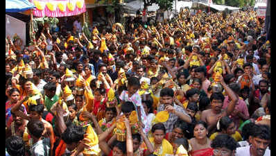 Devotees celebrate Vaikasi Visakam at Thiruparankundram