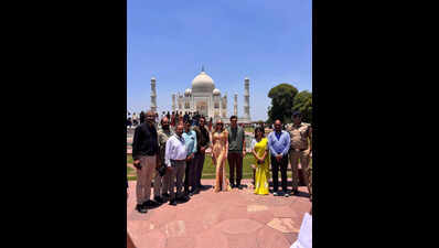 Tiffany Trump, bizman hubby visit Taj Mahal