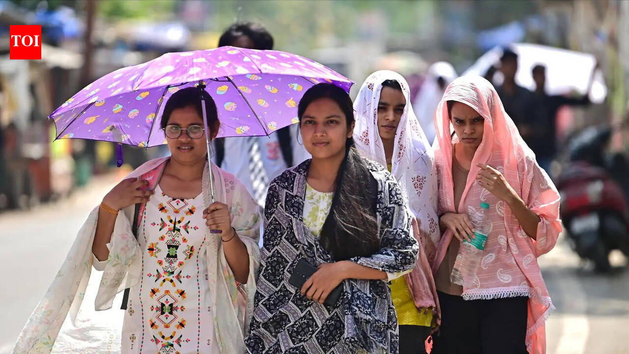 High humidity troubles locals, light rain may bring relief today