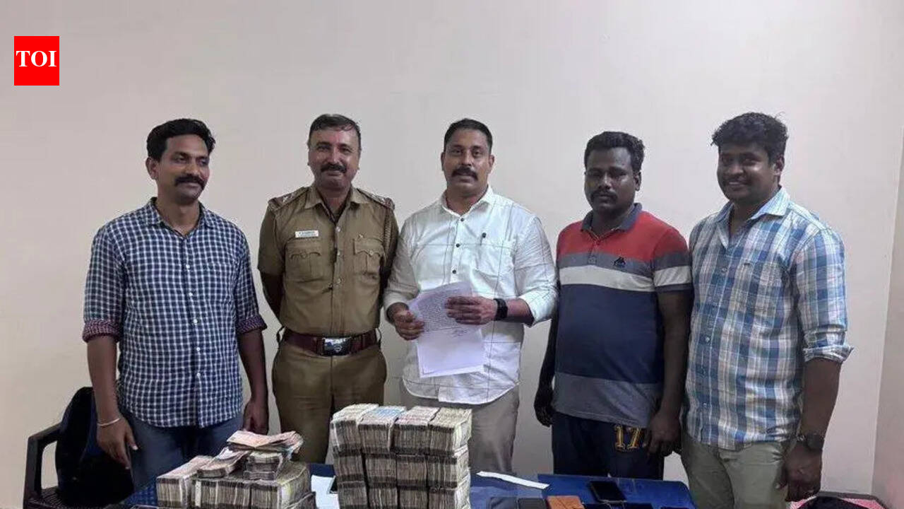 Police raid at a star hotel uncovers gambling