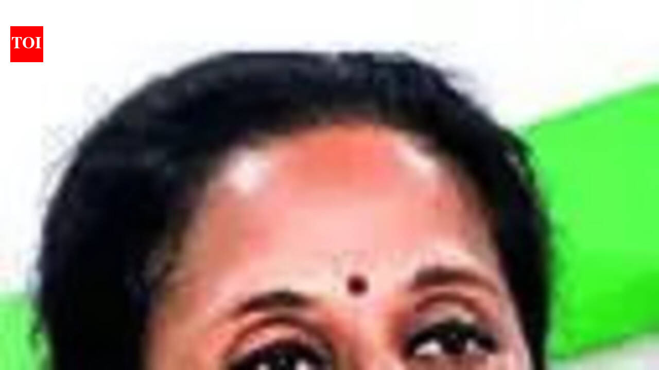 CM should send Pune CP on compulsory leave: Supriya