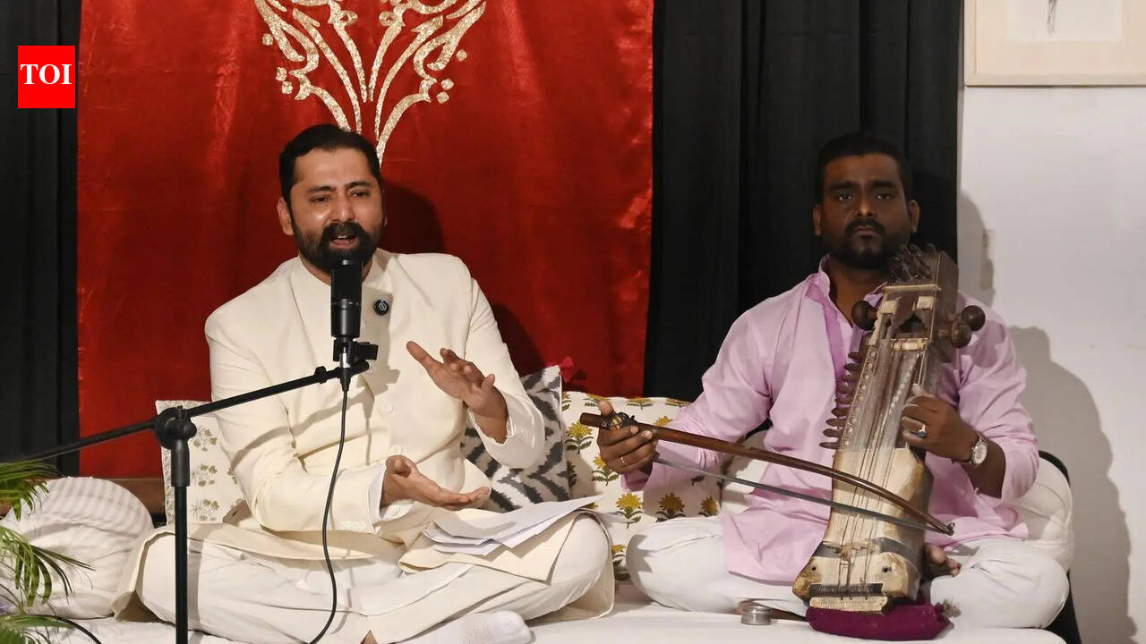 Classic melodies add ‘lutf’ to Awadhi food platter