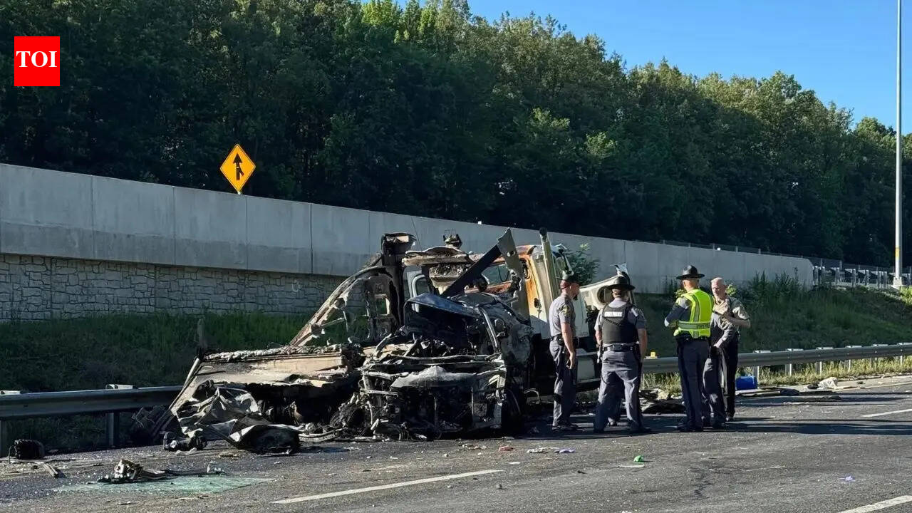 Virginia bus crash kills 5, injures nearly 3 dozen after striking 6 vehicles on I-95