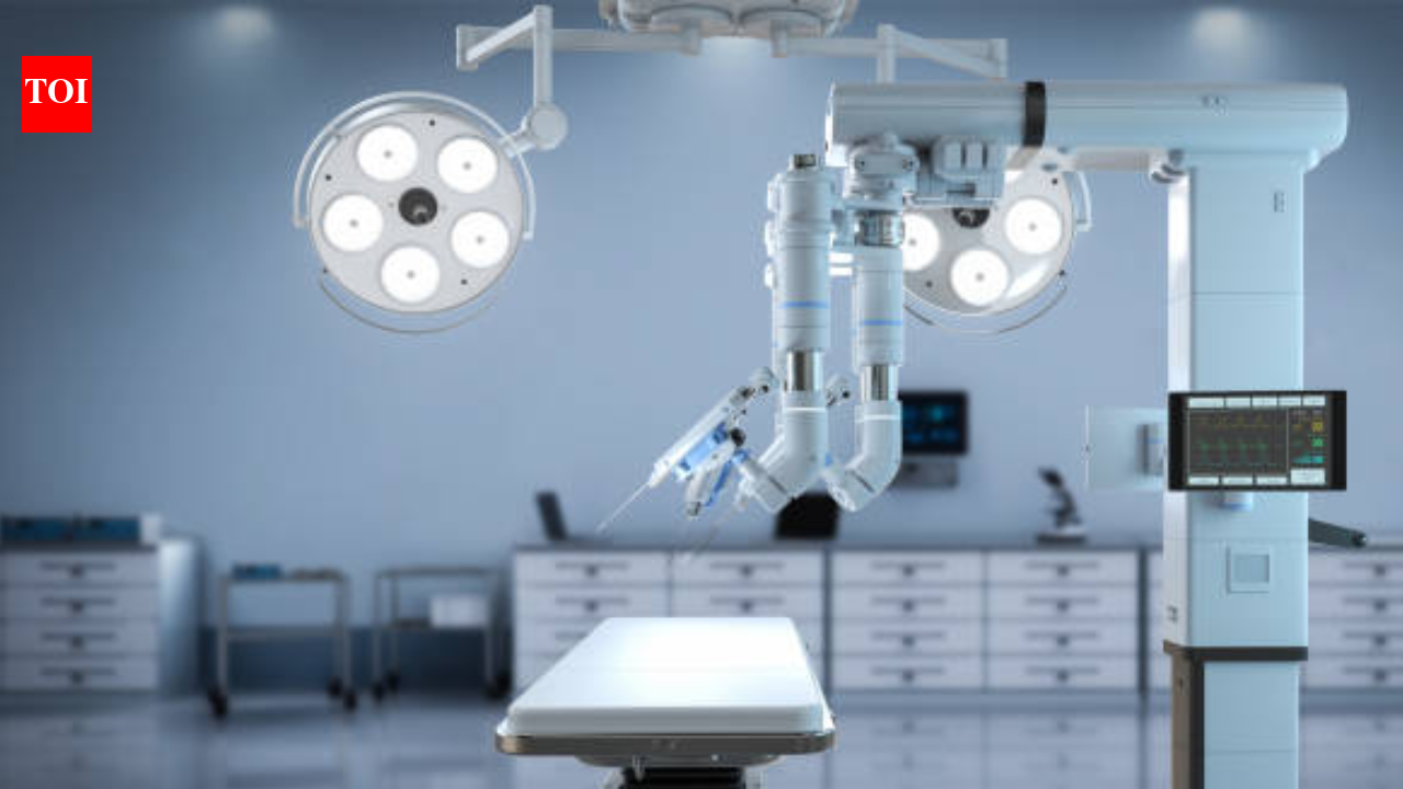 74-year-old once declared inoperable successfully undergoes robotic lung cancer surgery