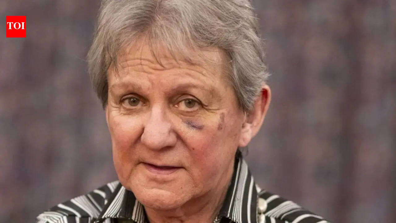 ‘Hard to recover from trauma’: TV antiques expert decides to close jewellery shop, leave London after hammer attack