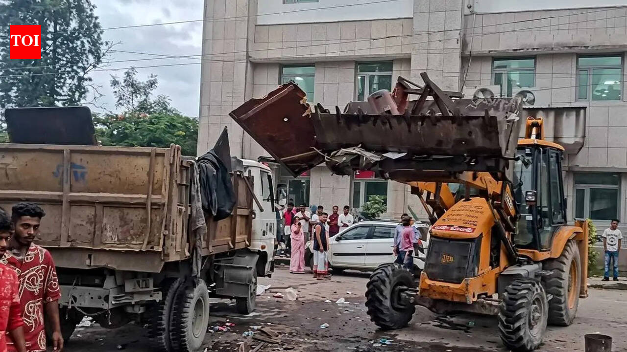 DMC clears illegal shops within AMCH campus