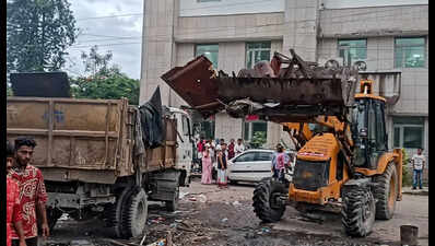 DMC clears illegal shops within AMCH campus