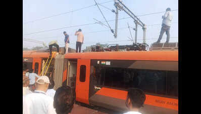 Vande Bharat delayed over 4 hours after pantograph failure near Varanasi