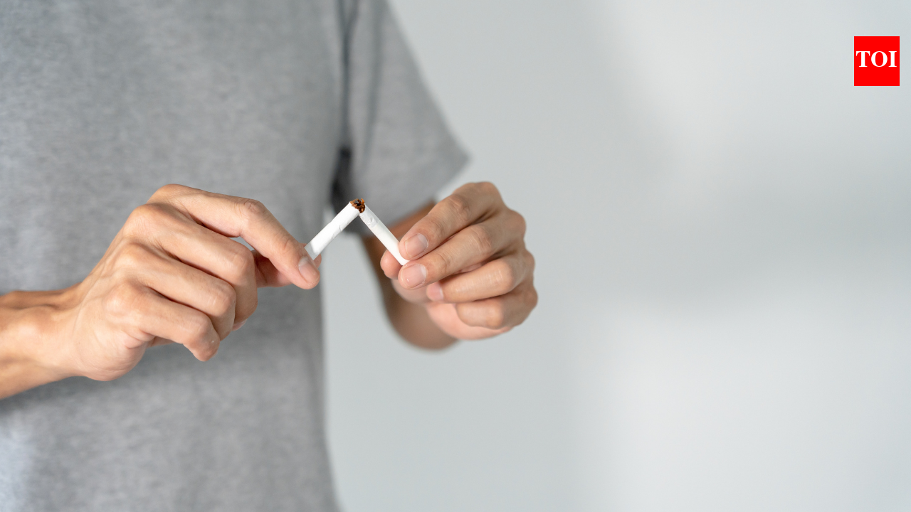 how different countries hold cigarettes How do you hold your cigs? : r/Cigarettes
