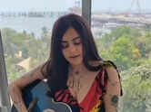 Adah Sharma drops a beautiful rendition of 'Woh Lamhe' with a guitar