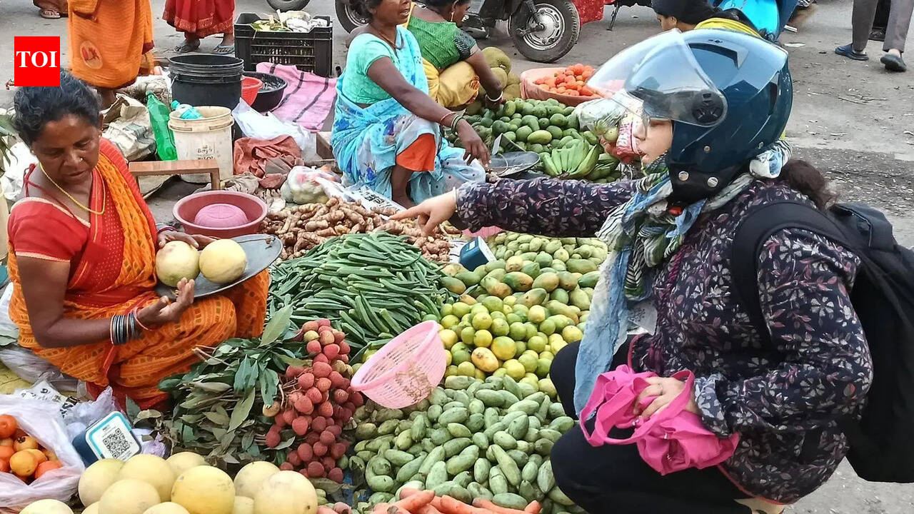 Hike in fuel prices pushes up vegetable rates in city markets