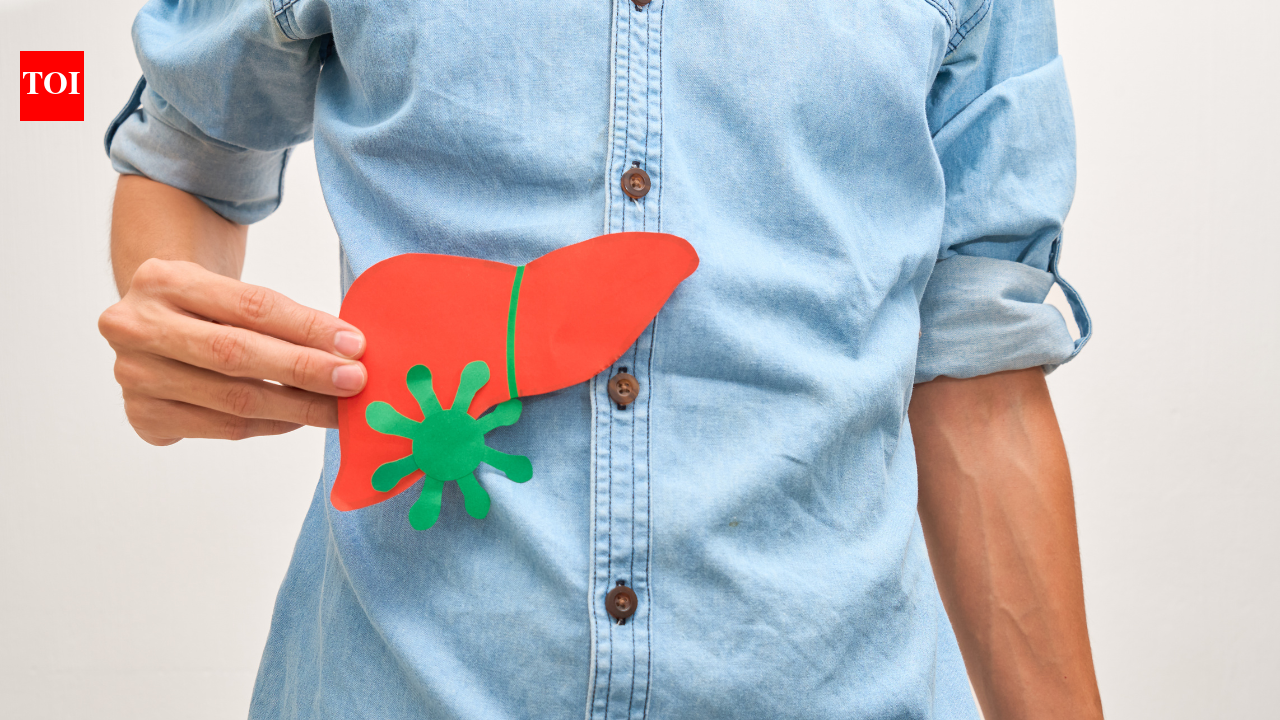 Swollen Liver often feels like bloating: Here's how a doctor tells the difference
