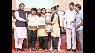 Guv calls for research on tribal traditions
