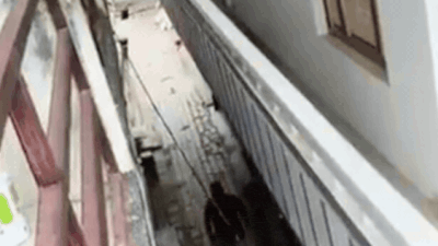Man assaults 6-year-old daughter, forces her into roadside drain in UP- video