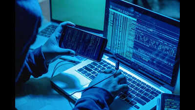 Police bust online betting racket in Nashik