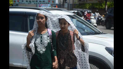 High humidity leads to discomfort despite moderate temp in Kanpur