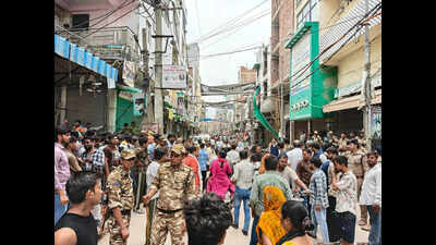 Outsiders pour in, ‘goli maro’ slogans keep Khoda on  edge