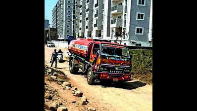 2.5 lakh households await free water scheme as Hyderabad faces supply crunch