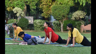 Yellow alert for Gurgaon as gusty winds, thunderstorms keep temperatures below normal