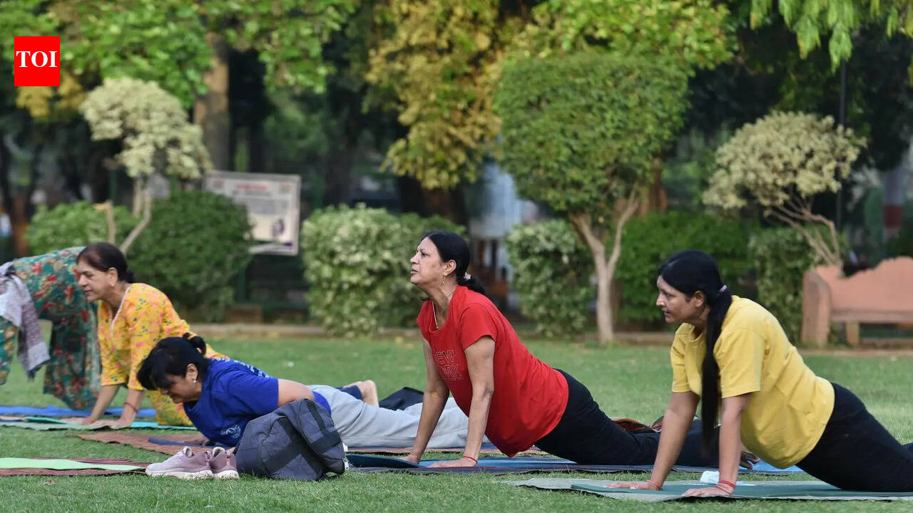 Yellow alert for Gurgaon as gusty winds, thunderstorms keep temperatures below normal