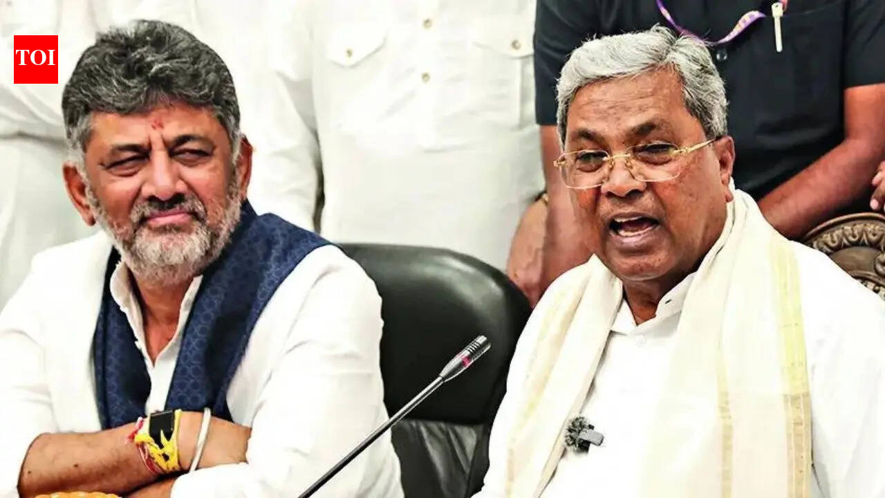 DK Shivakumar and Siddaramaiah head to Delhi to finalise new Karnataka team