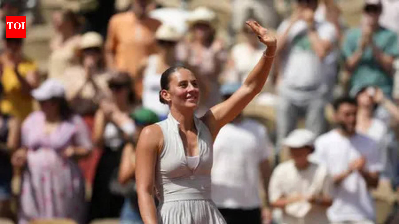 A moment of Marta: Kostyuk stuns 4-Time champ Swiatek, sets up all-Ukrainian QF with Svitolina